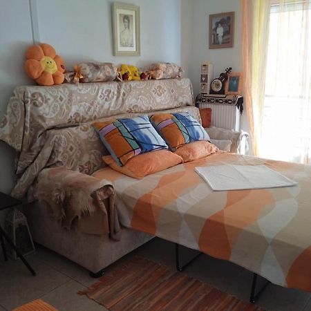John's Home: Family Apartment with Shared Rooms Volos Exterior photo