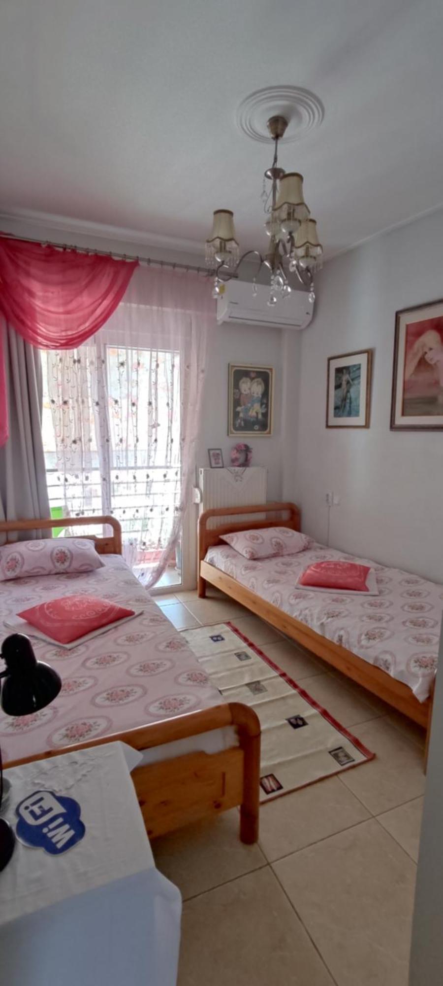 John's Home: Family Apartment with Shared Rooms Volos Exterior photo